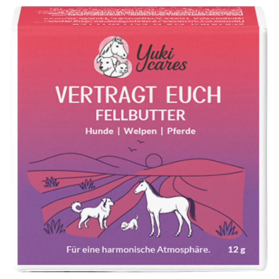 Die Verpackung zeigt eine Illustration von Hund, Welpe und Pferd vor einem lila Hintergrund mit dem Text "Vertragt Euch Fellbutter".