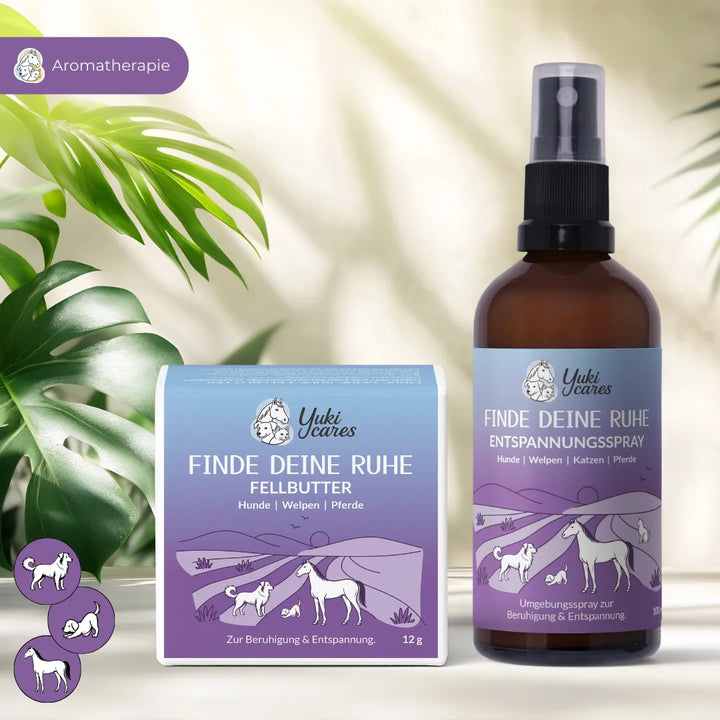 Aromatherapie-Produkte für Tiere stehen vor grünen Blättern, mit Fokus auf Beruhigung und Entspannung.